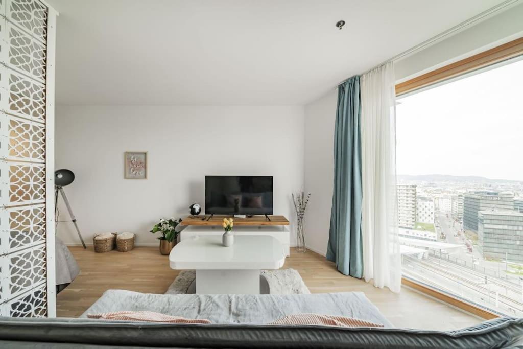 City Sky Studio Mit Balkon Viena Exterior foto